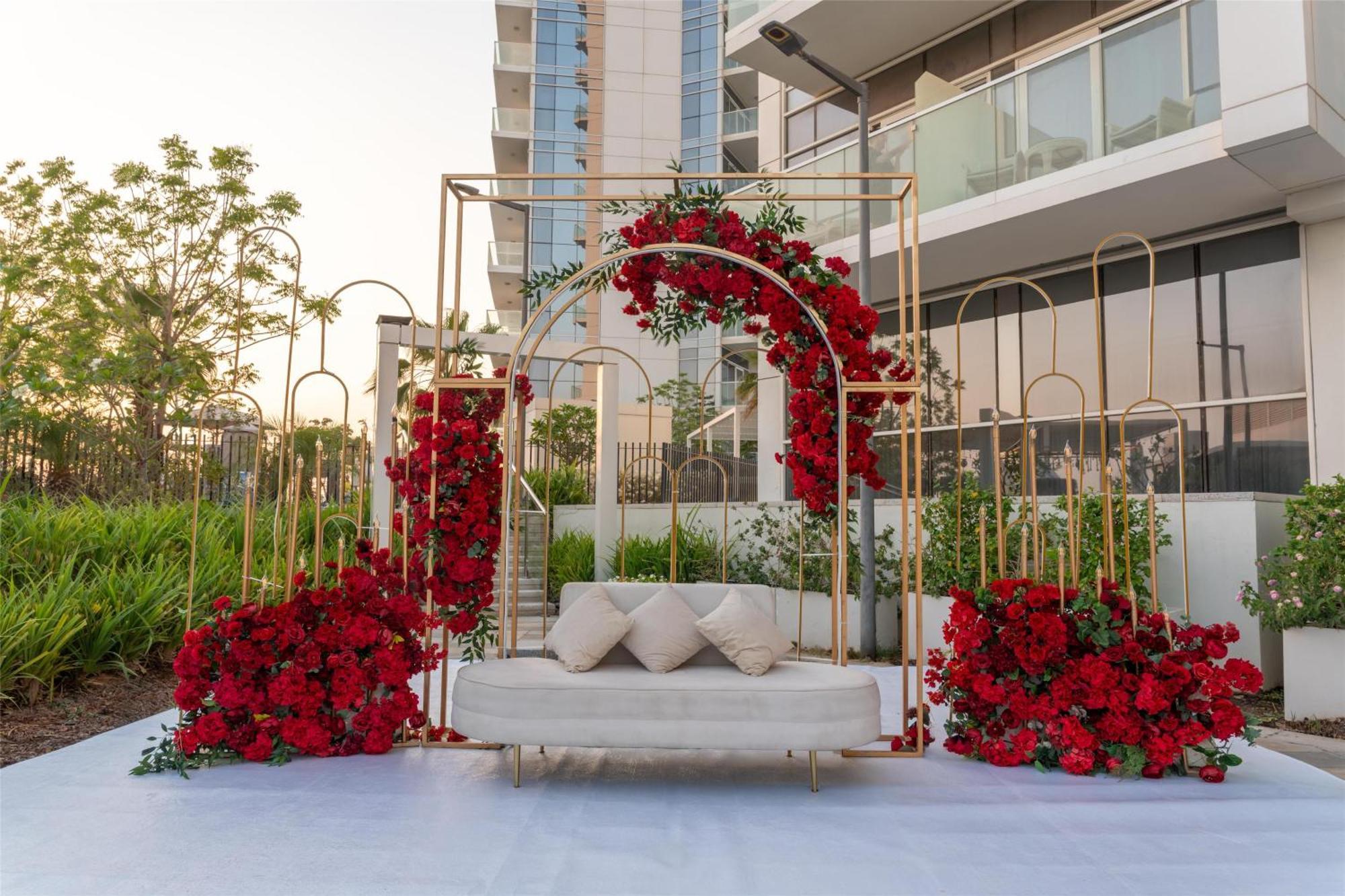 Radisson Dubai Damac Hills Exterior foto